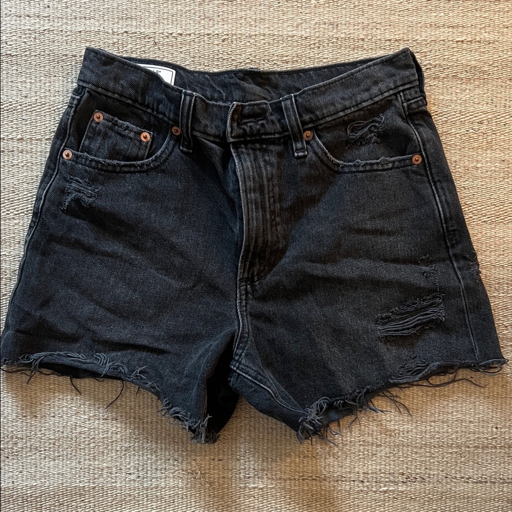 GAP Black Distressed Women’s jeans shorts